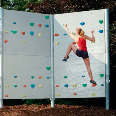 Boulderwand van polymeerbeton